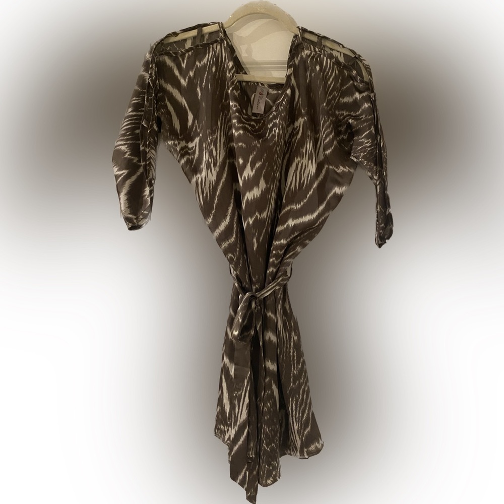 5th Culture - Silk Animal Print Dress with Open Sleeves & Ties - Size: Small